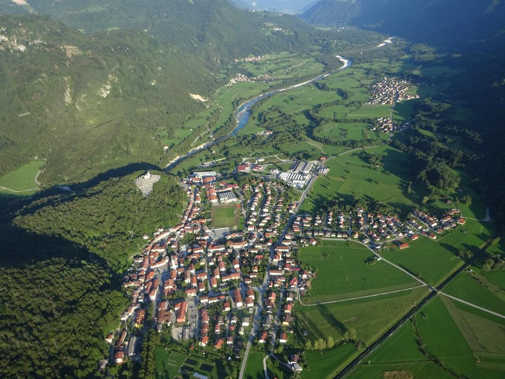 Apartments Hlapi With Spa Kobarid Habitación foto